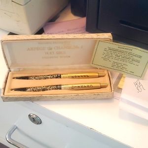 Vtg No.5 chanel writing pens-perfumed